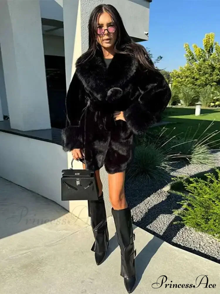 Antique Fox Fur Cinched Lavish Coat - Image 2