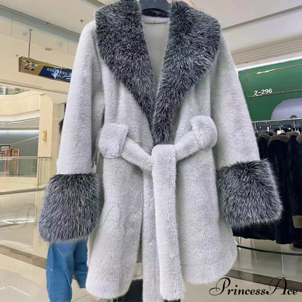 Antique Fox Fur Cinched Lavish Coat - Image 6