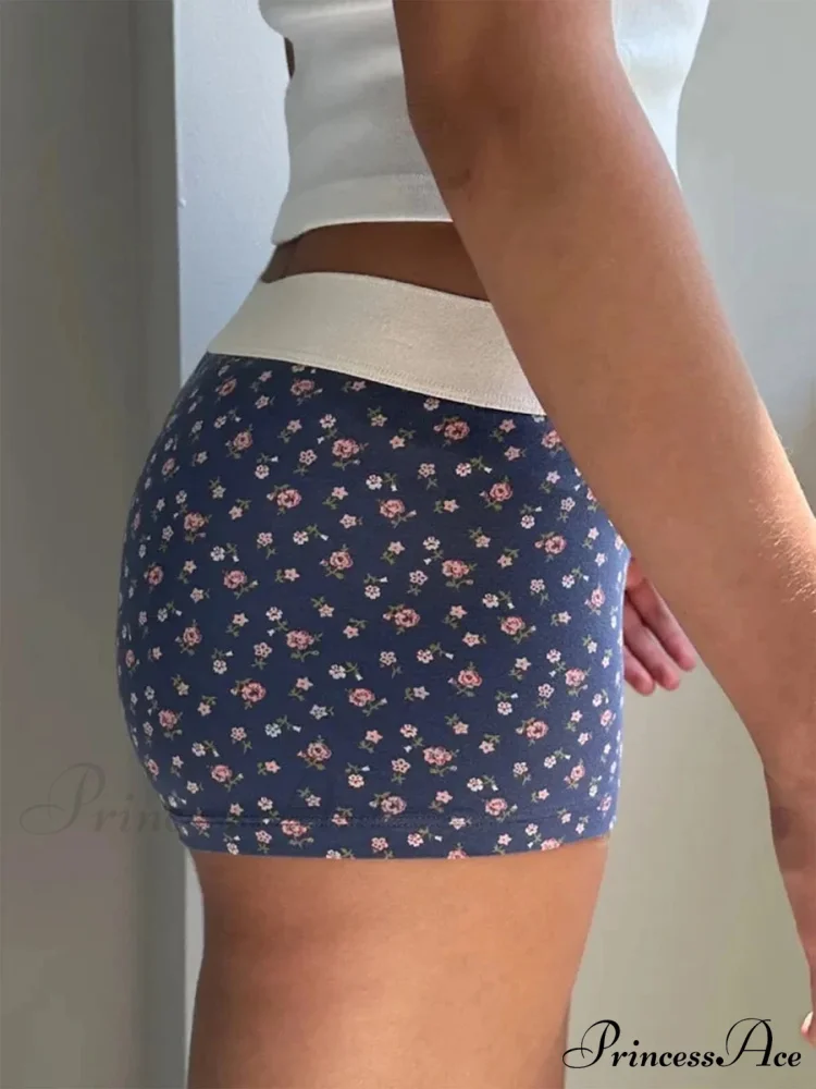 Botanical Button Stretchy Waist Short - Image 4