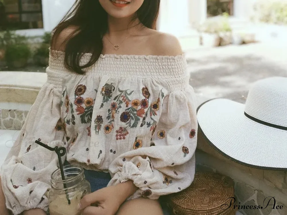 Brief Flower Stitching Off-Shoulder Bohemian Crop Blouse - Image 4