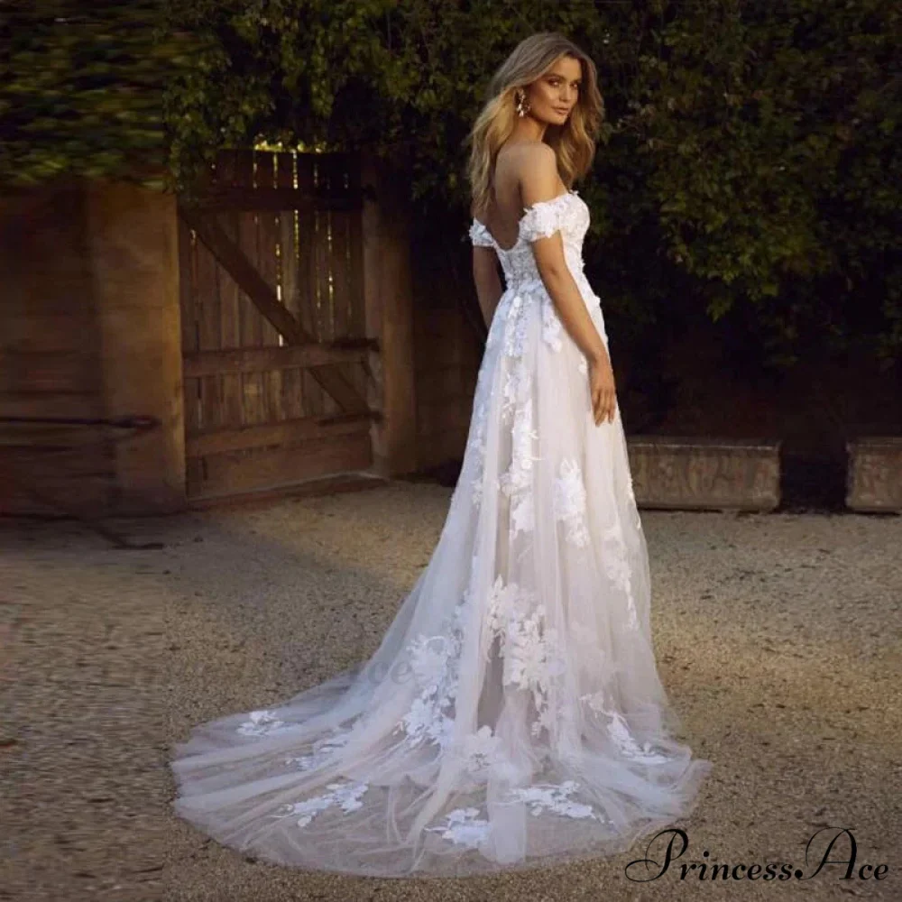 Brief Retro Sleeveless Bridal Gown - Image 3