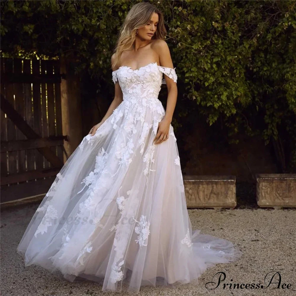 Brief Retro Sleeveless Bridal Gown - Image 4