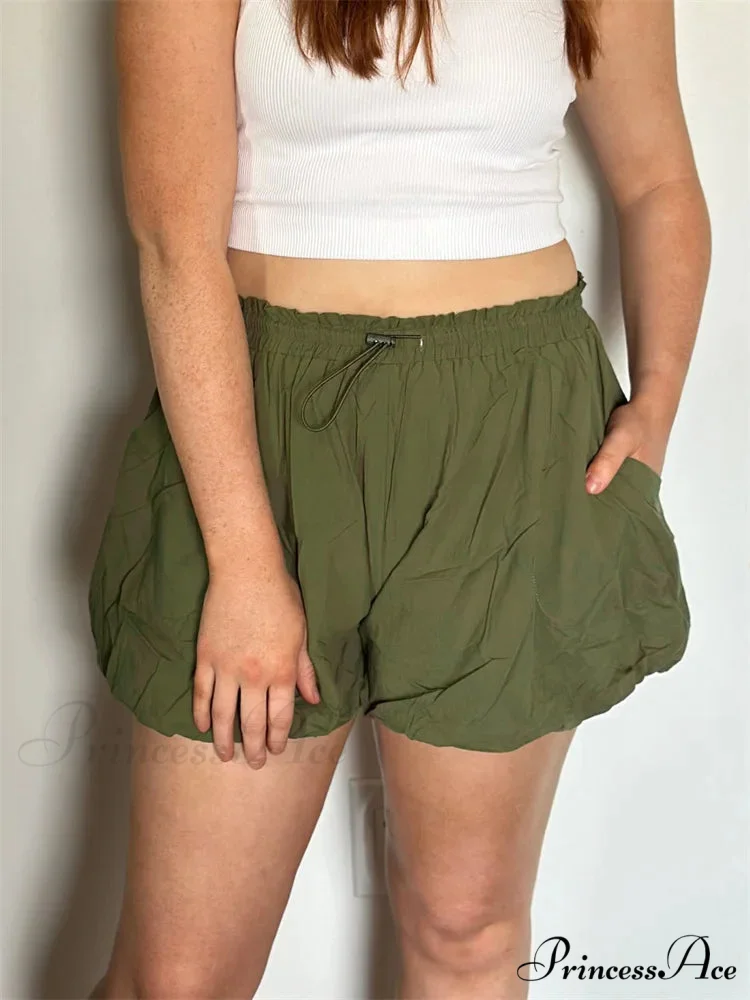 Bubble Pouch Cinch Short