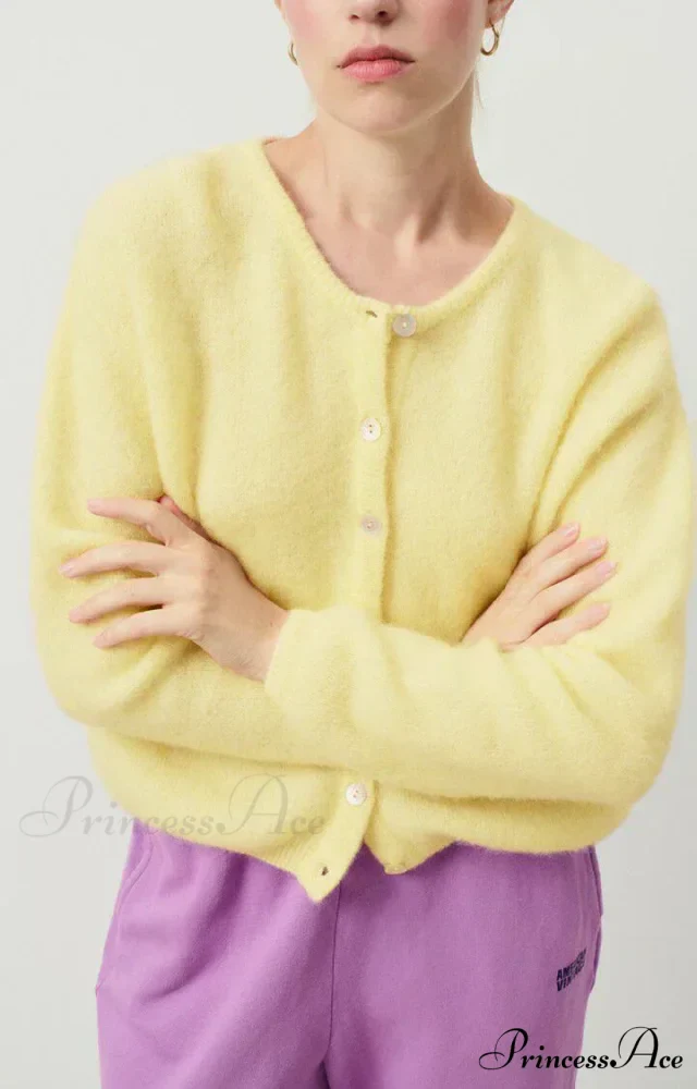 Button-Up Stylish Knitted Cardigan - Image 2
