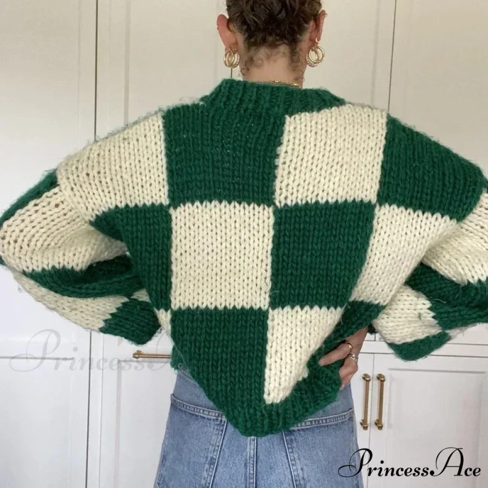 Checkered Pattern Short Cozy Jumper - Image 2