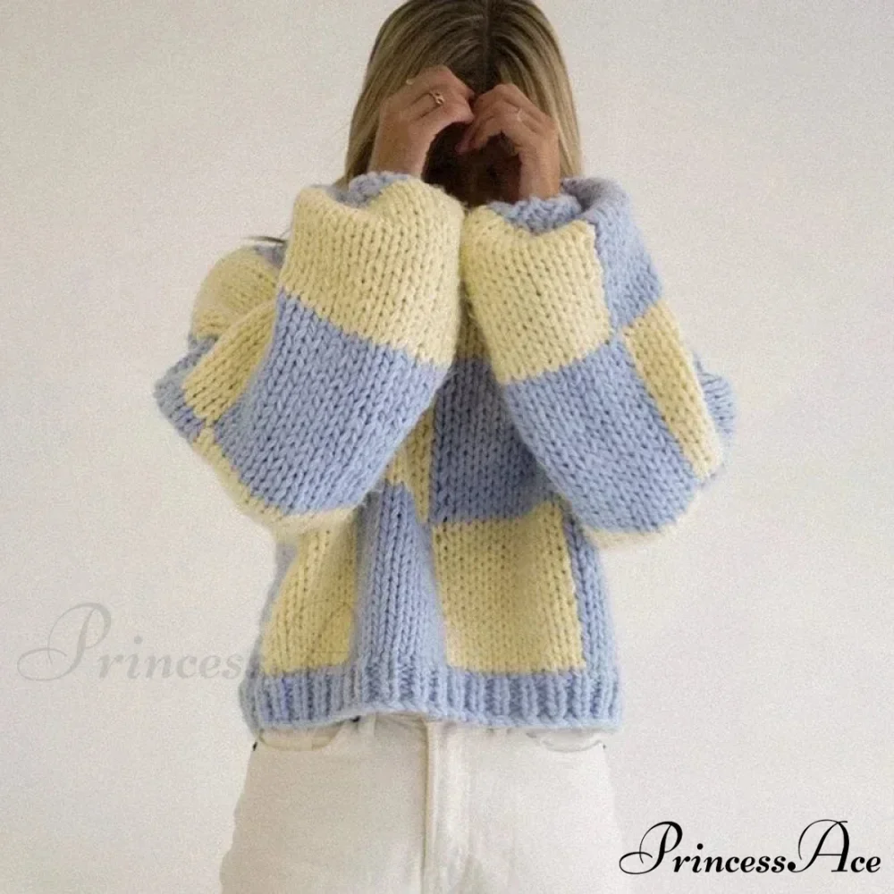 Checkered Pattern Short Cozy Jumper - Image 4