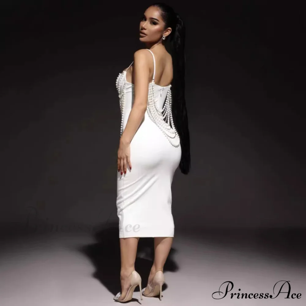 Chic Monochrome Lace Celebration Gown Formal Gown - Image 2
