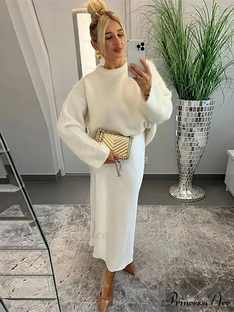 Circular Neck Flexible Pullover Jumper - Image 9