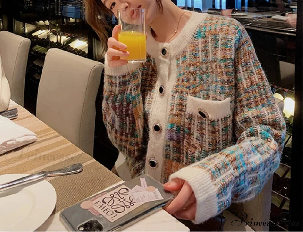 Circular Neck Shade Matching Knitted Fall Cardigan - Image 5