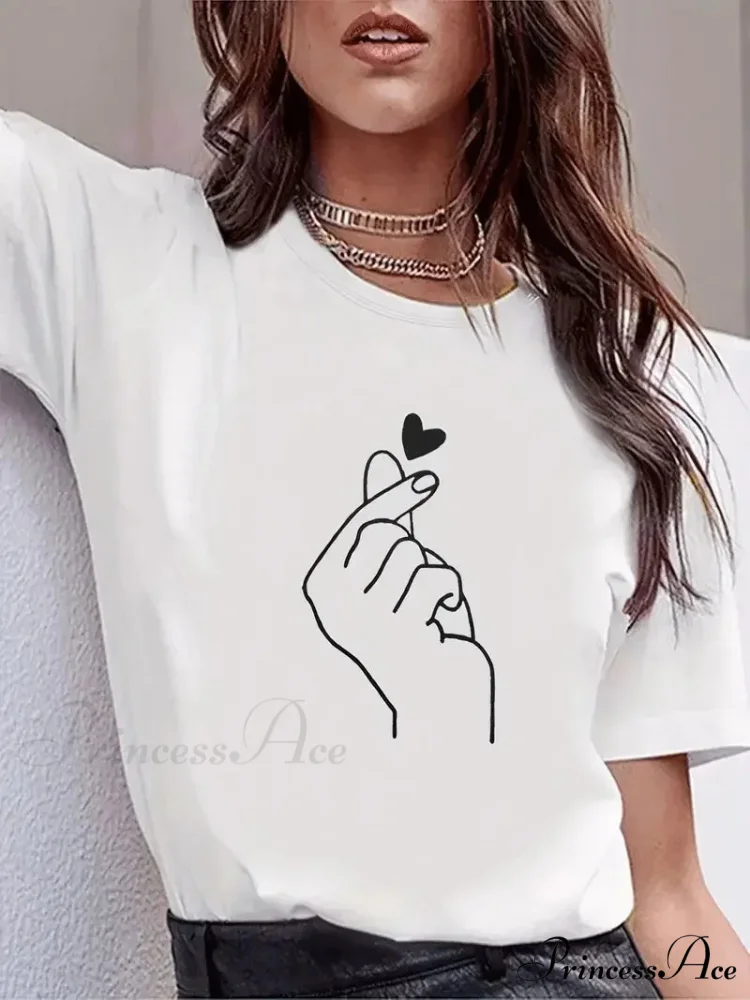 Solid Color Round Neck Plus Size Women's Short Sleeve Casual Daily Oversized Harajuku Summer Heart Print T-shirt - Image 2