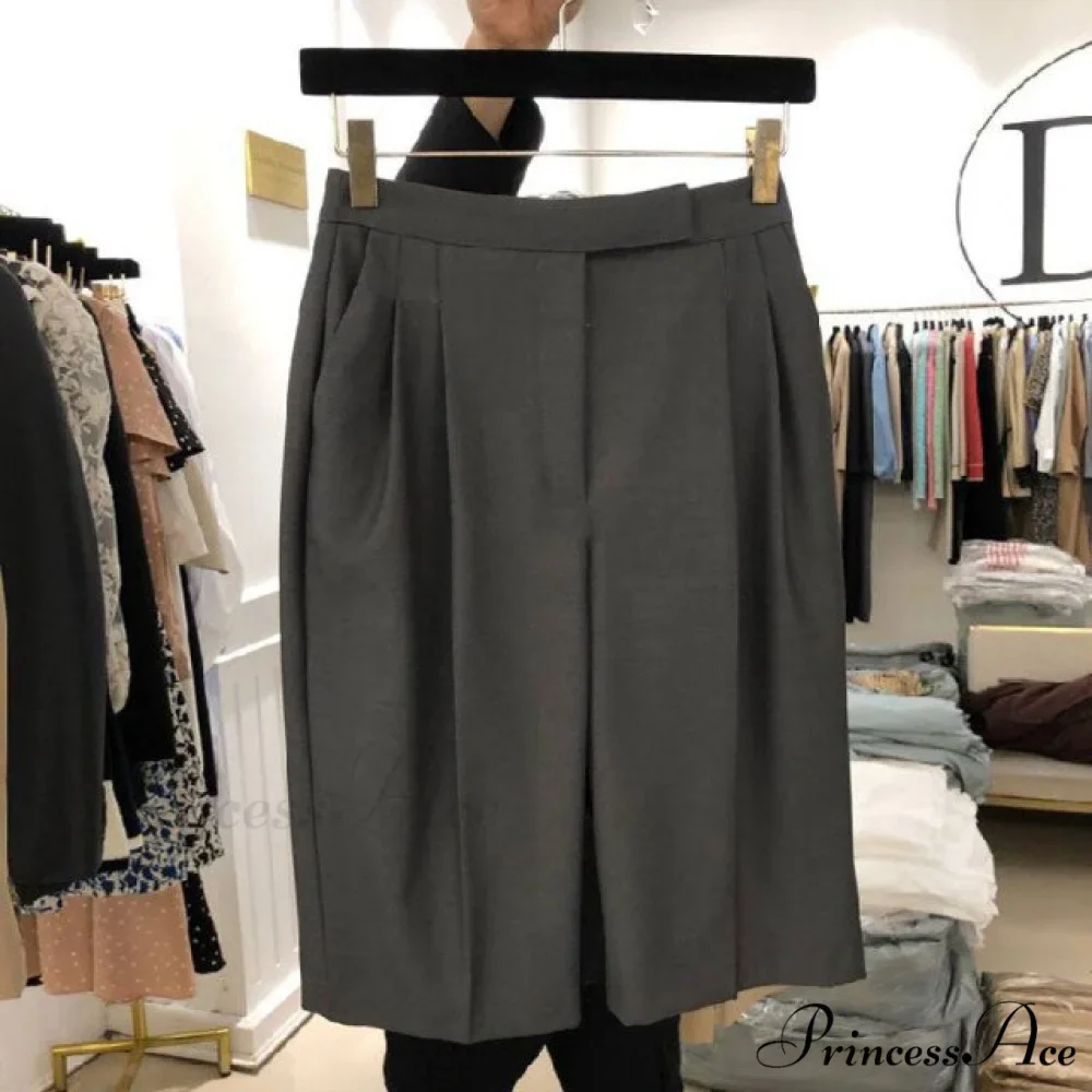 Solid Color Casual High Waist Thin Shorts - Image 4