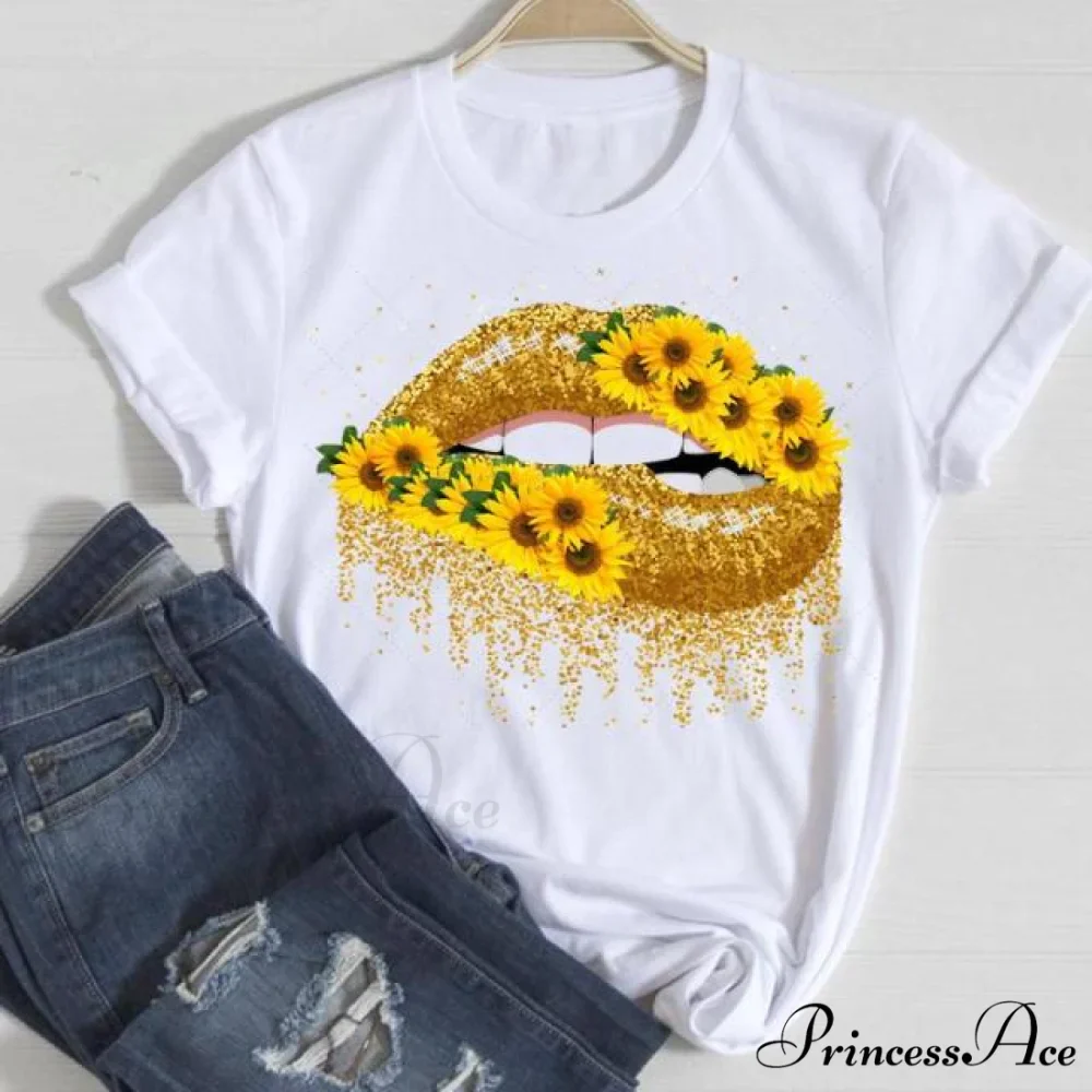Love Fashion 90s Trend Graphic Tshirt - Image 22