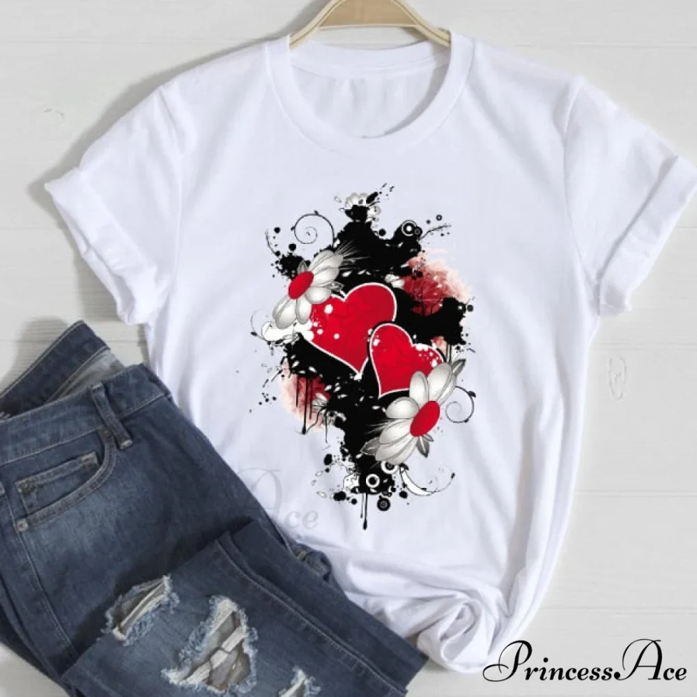 Love Fashion 90s Trend Graphic Tshirt - Image 7