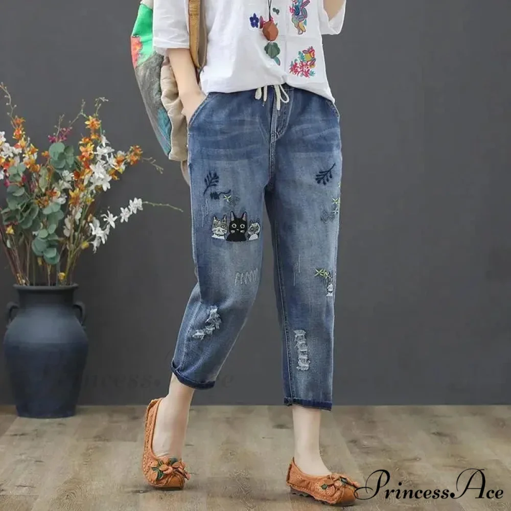 Embroidery Ripped Korean Capris Pants - Image 3
