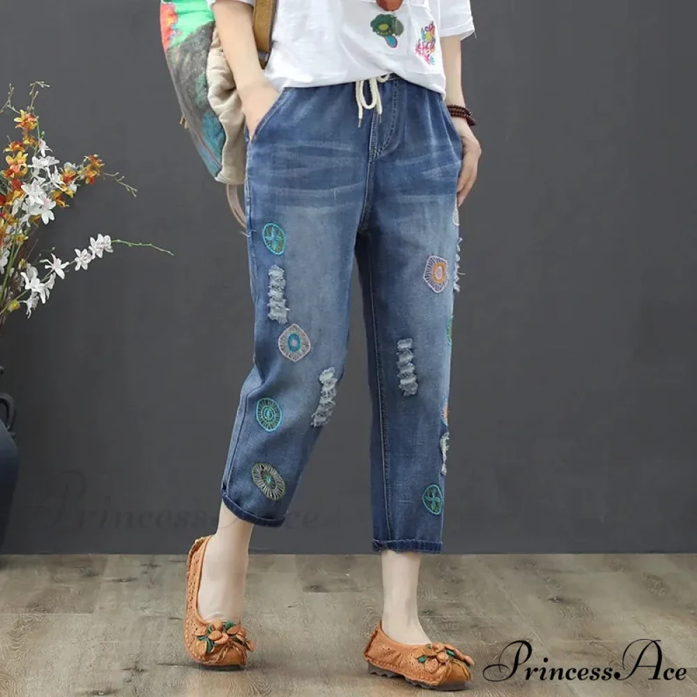 Embroidery Ripped Korean Capris Pants - Image 4
