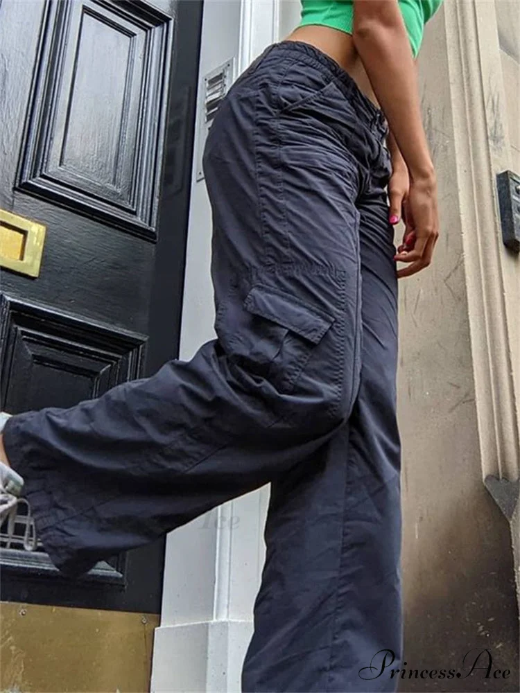 Low Waisted Y2K Grunge Baggy Jeans - Image 3