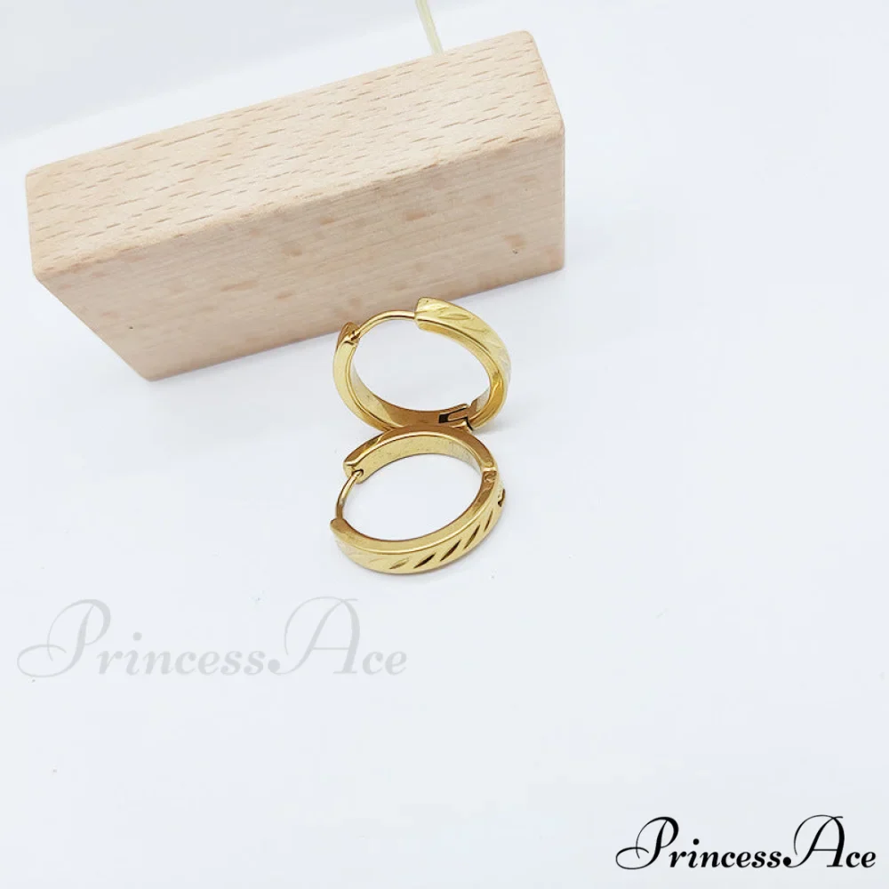 316L Stainless Steel Twist Pattern Hoop Earrings - Image 3