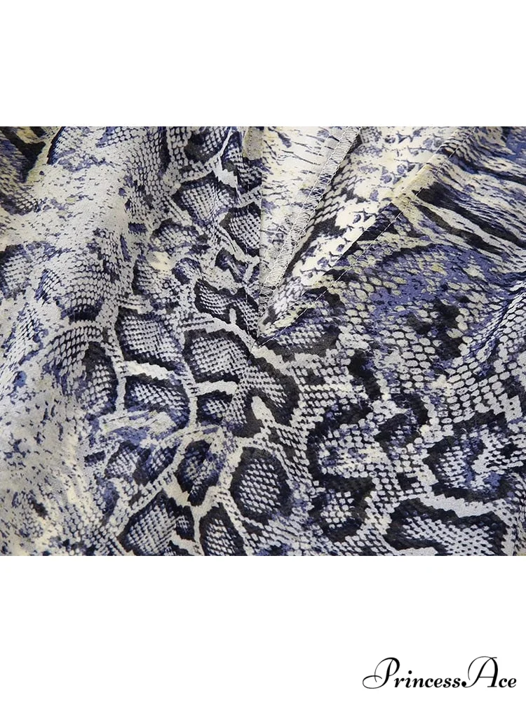 Animal Printed Long Sleeve V-Neck Blouse - Image 4