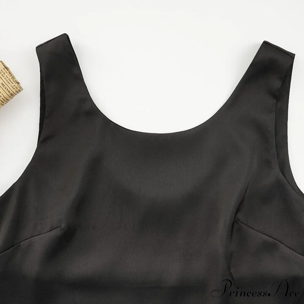 Satin Sleeveless Basic Tank Top - Image 4