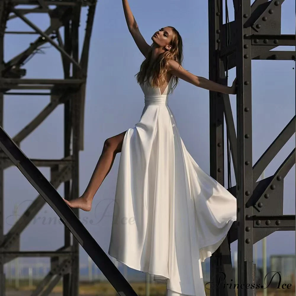 Cross-Neck Sleeveless Marriage Gown - Image 3