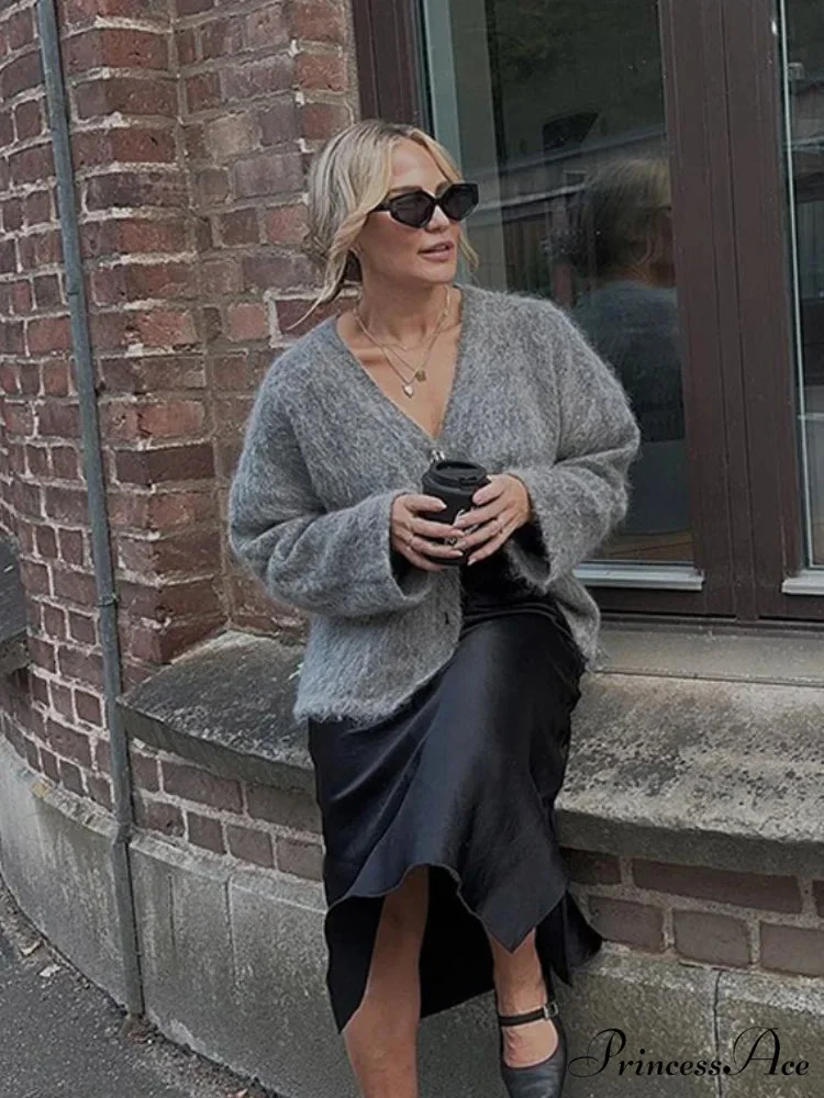 Deep-neck Unmarried Buttoned Loose Cardigan - Image 6