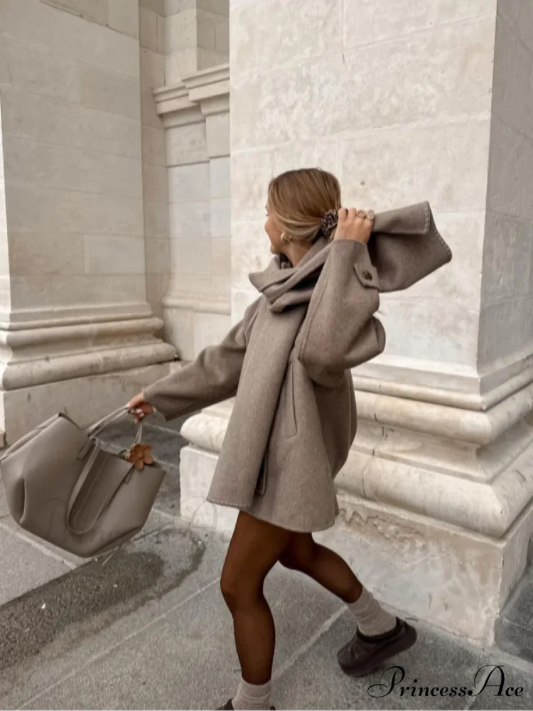 Durable Solo Buttoned Woolen Overcoat - Image 5