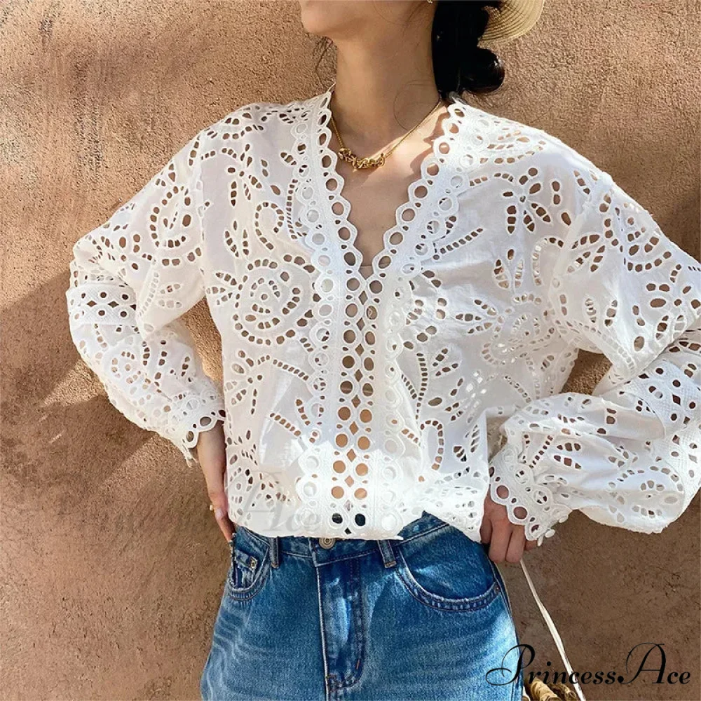 Extended Sleeve V-Neck Empty Out Flowered Lace Boho Top - Image 3