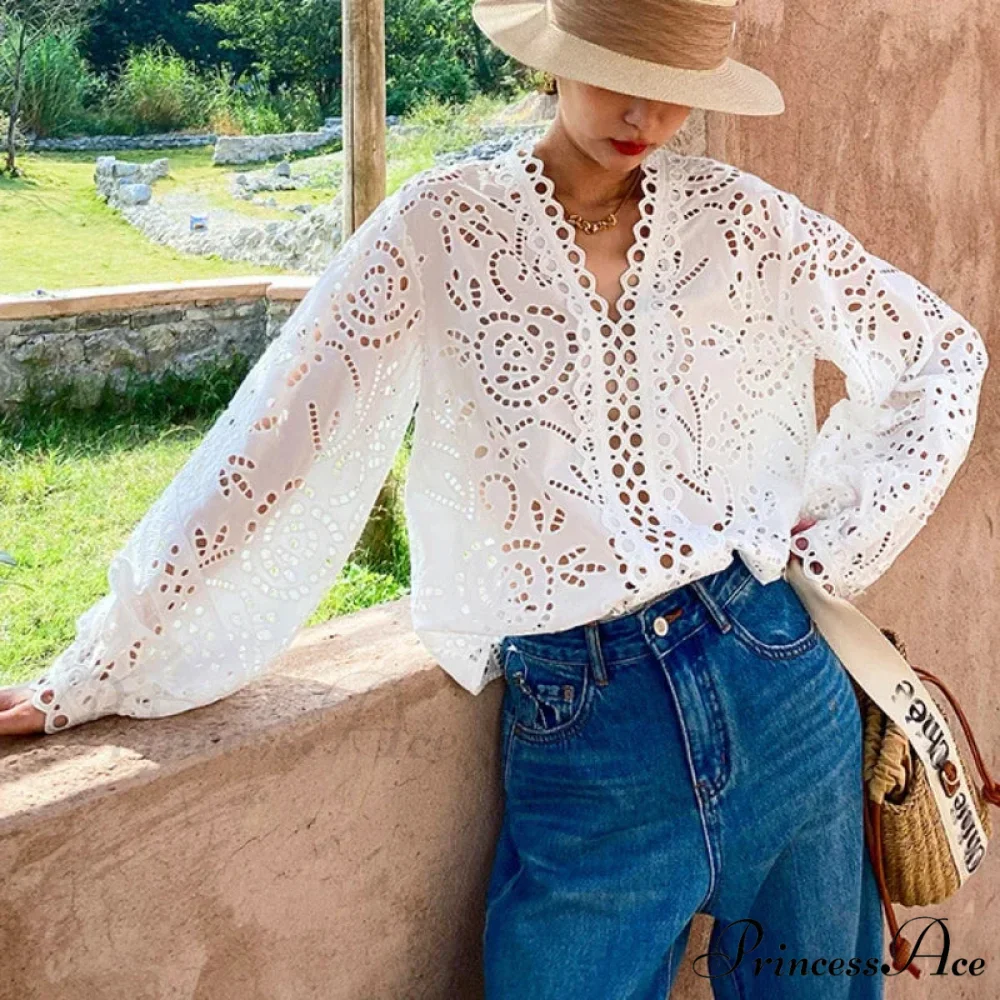 Extended Sleeve V-Neck Empty Out Flowered Lace Boho Top - Image 4