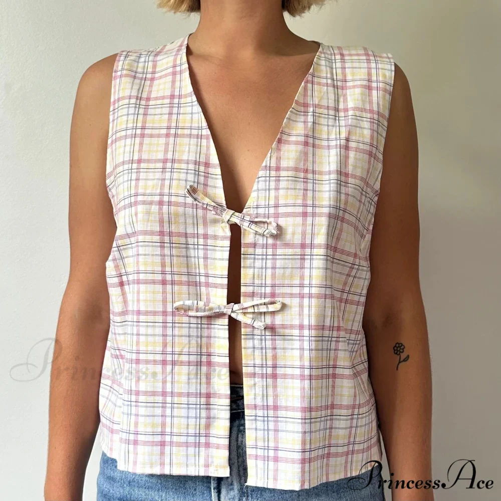 Fasten Front V-Neck Crop Top - Image 5