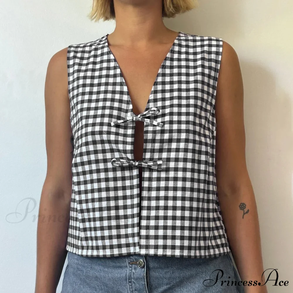 Fasten Front V-Neck Crop Top - Image 6