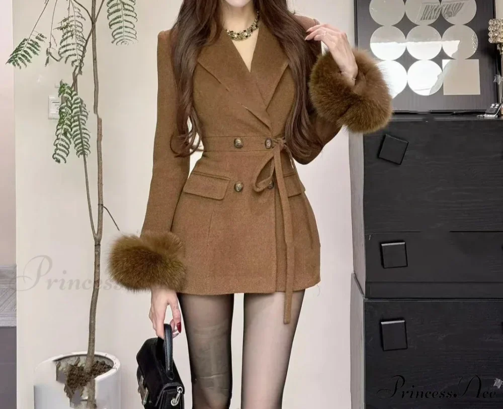 Fitted Woolen Golden Style Mid-Length Overcoat - Image 3