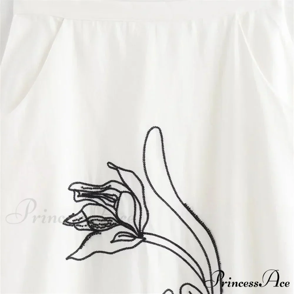 Flexible Different Colored Flower Embroidery High Waist Skirt - Image 2