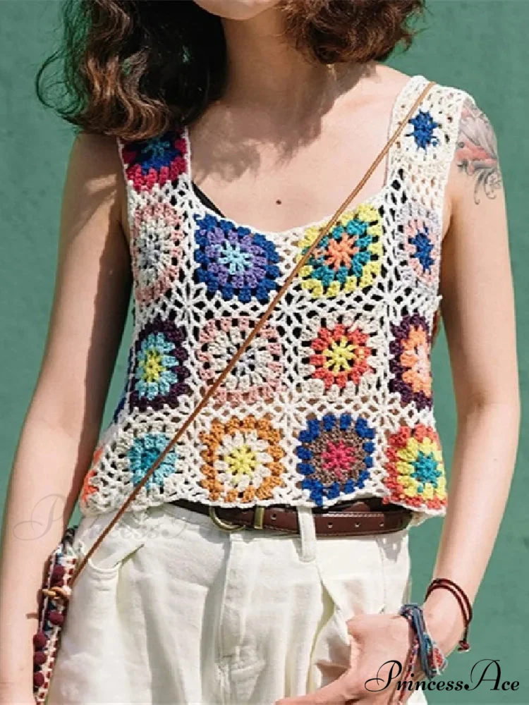 Flower Patterned Empty Crochet Knitted Crop Top - Image 2