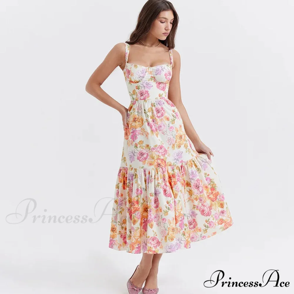 Form-fitting Flared Holiday Dress - Image 9