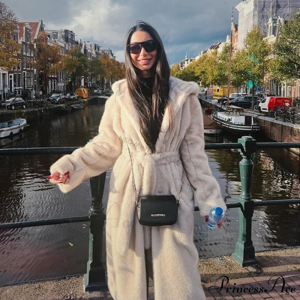Fresh Mint Cinched Mink Fur Overcoat - Image 3