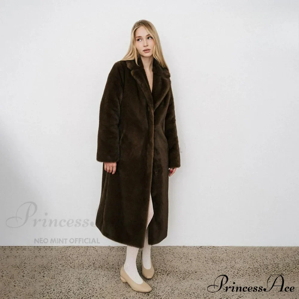 Fresh Mint Deluxe Mink Crystal Hook Coat - Image 2