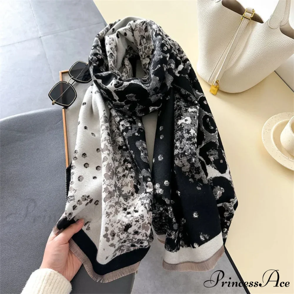 High-end Brand Cashmere Floral Scarf - Image 4