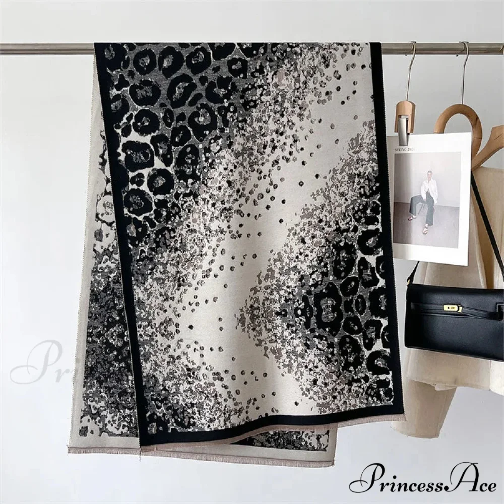 High-end Brand Cashmere Floral Scarf - Image 5