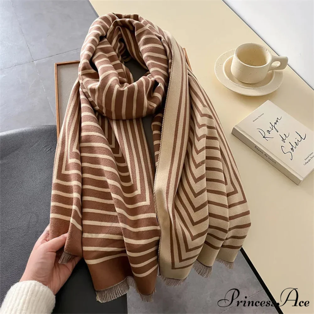 High-end Line Pattern Cashmere Scarf - Image 3
