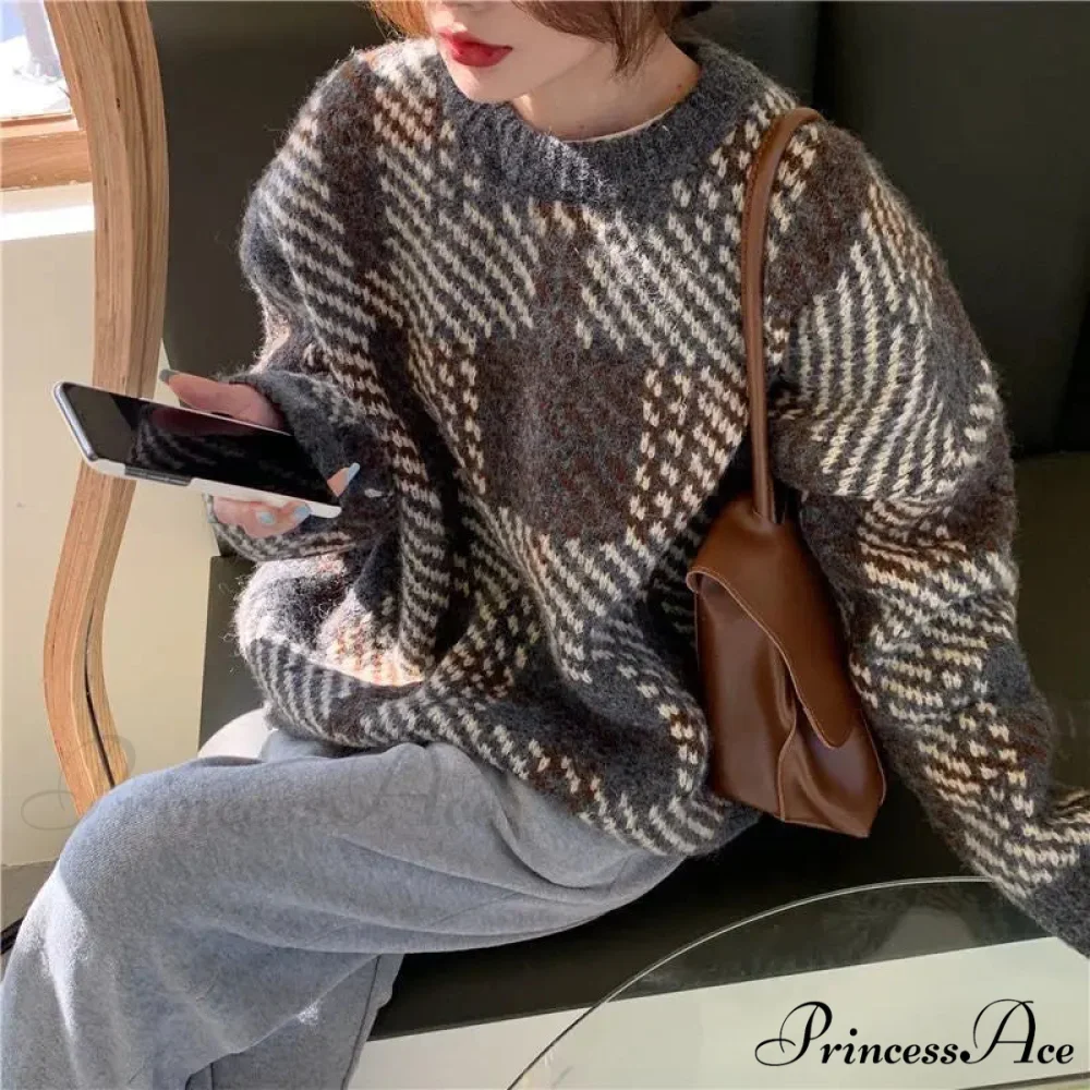 High Street Informal Reproduction Circular Neck Sweater