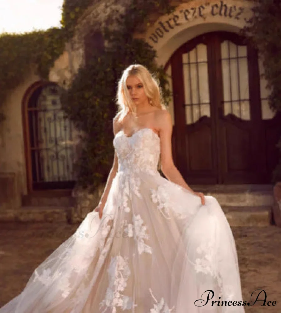 Lace Profound Plunge Sleeveless Wedding Gown - Image 5