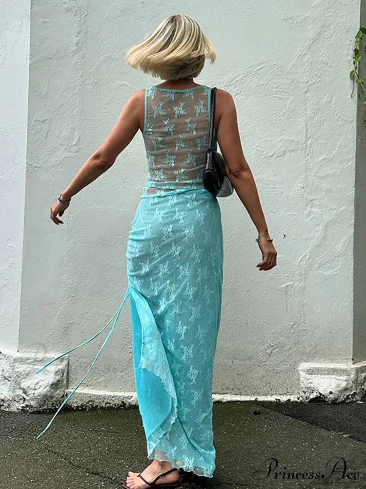 Lace V-neck Skirt Holiday Dress - Image 3