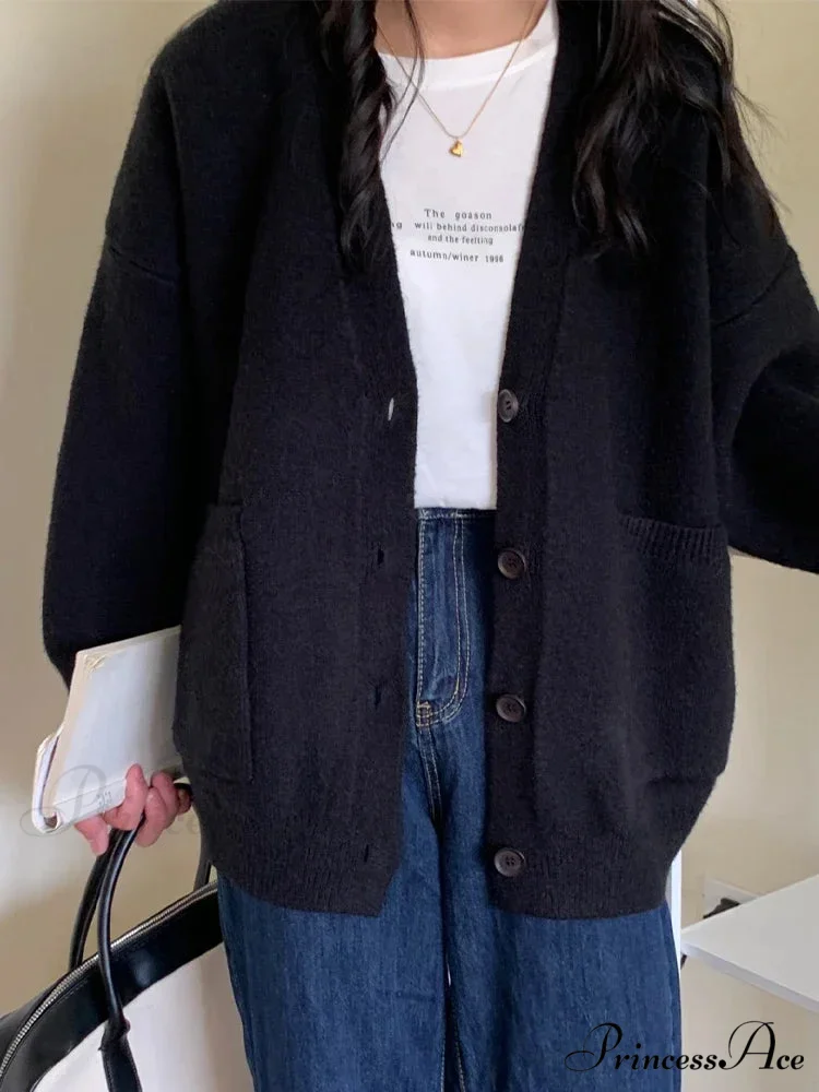 Large Preppy V-Neck Knitted Knit Cardigan - Image 3