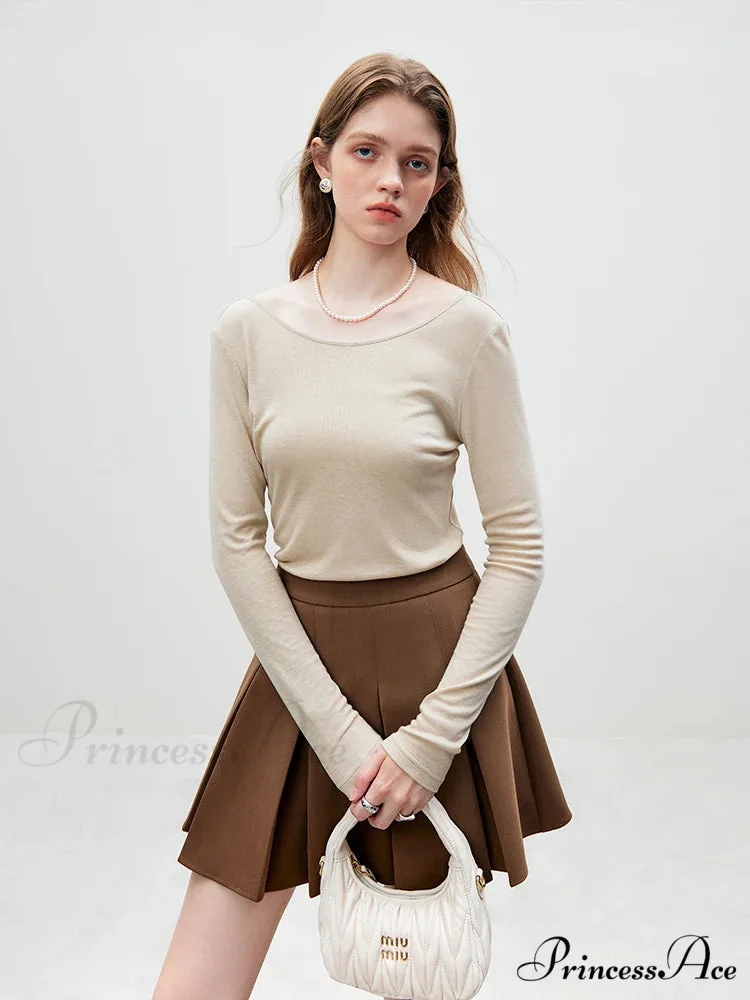 Large U - shaped Neckline Sleek Minimal Fundamental Jumper - Image 6