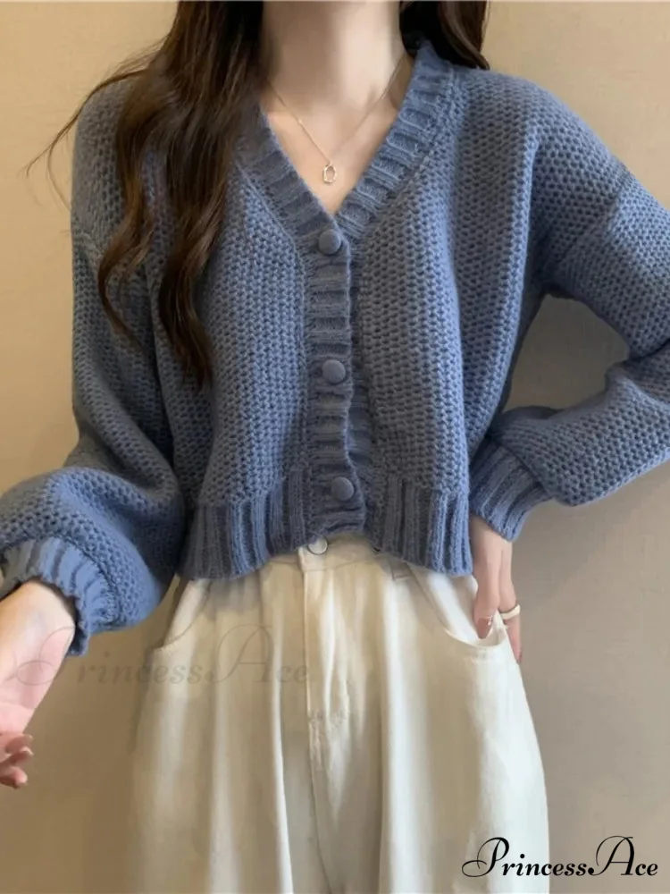 Low-cut Buttoned Knitted Cardigan - Image 3