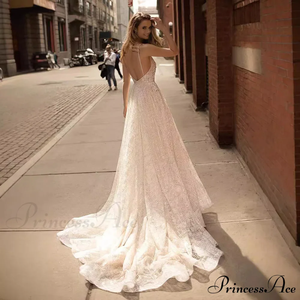 Low-cut Neckline Sleeveless Mermaid Bridal Gown - Image 2