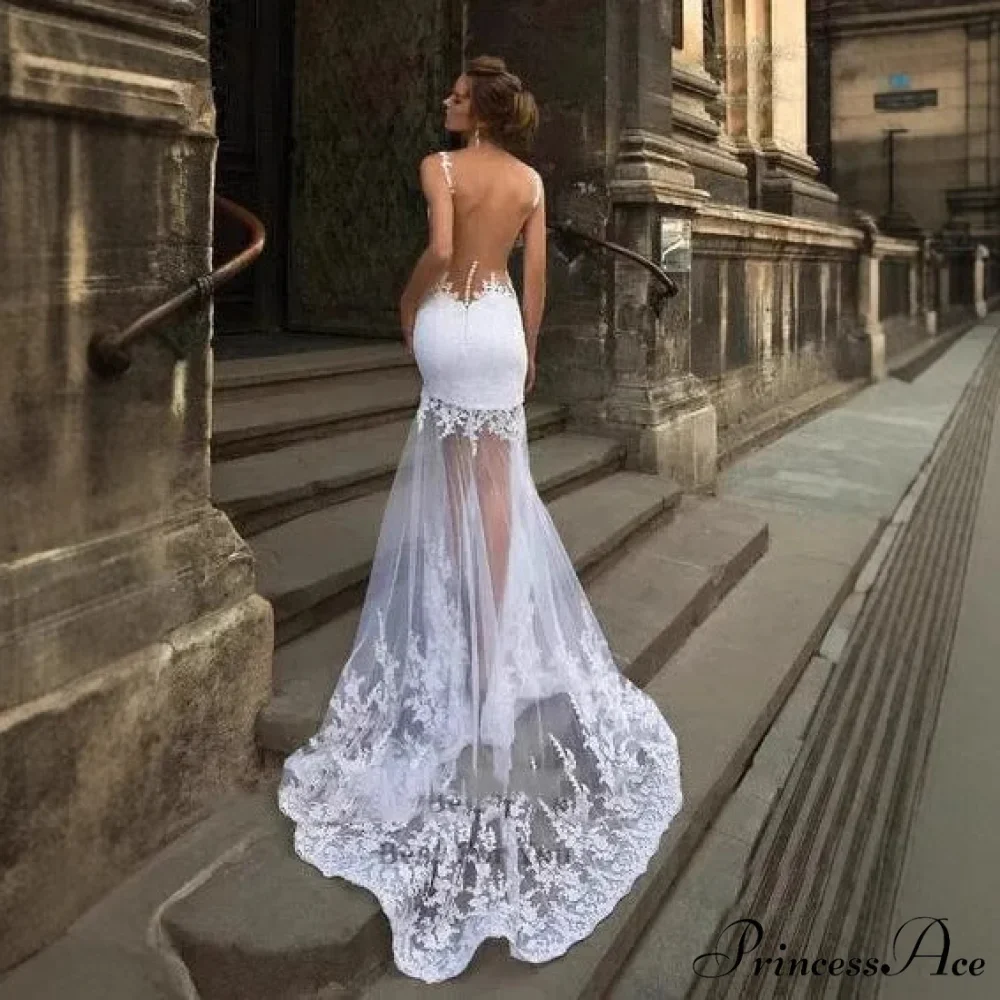 Low-cut Sleeveless Lace Bridal Gown - Image 4