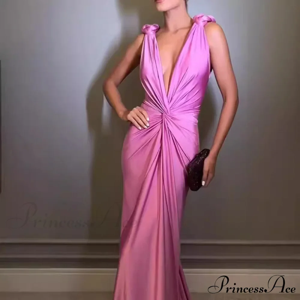 Low-cut Sleeveless Open-back Monochrome Prom Dress - Image 2