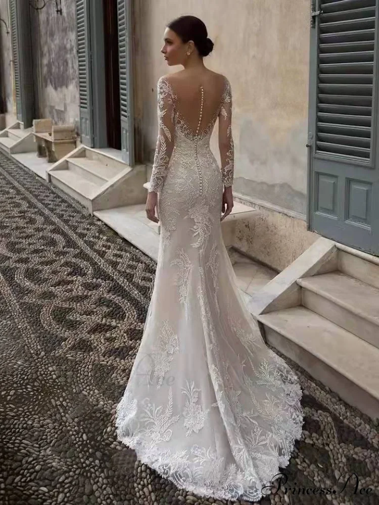 Low-cut V-Neck Extended Sleeve Marriage Gown - Image 2