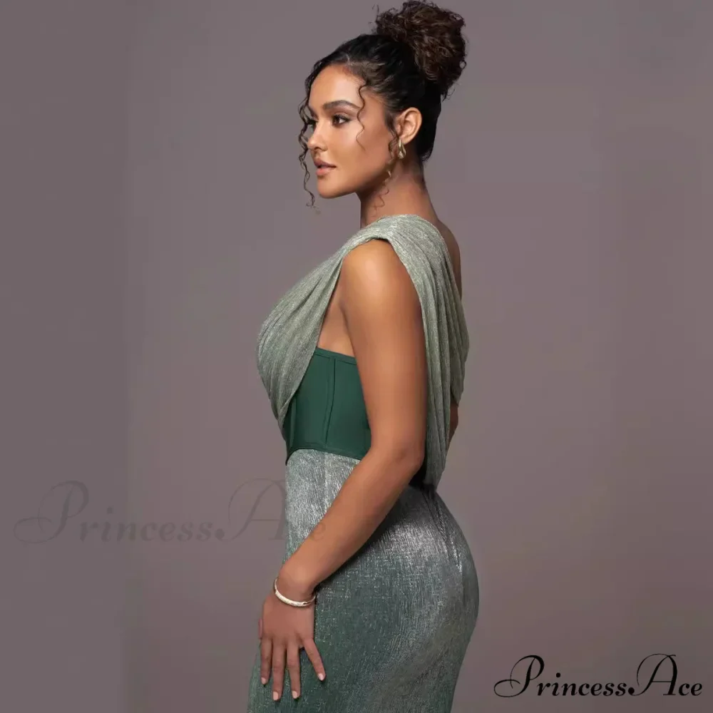 Monochromatic Sleeveless Bandeau Slit Prom Dress - Image 2